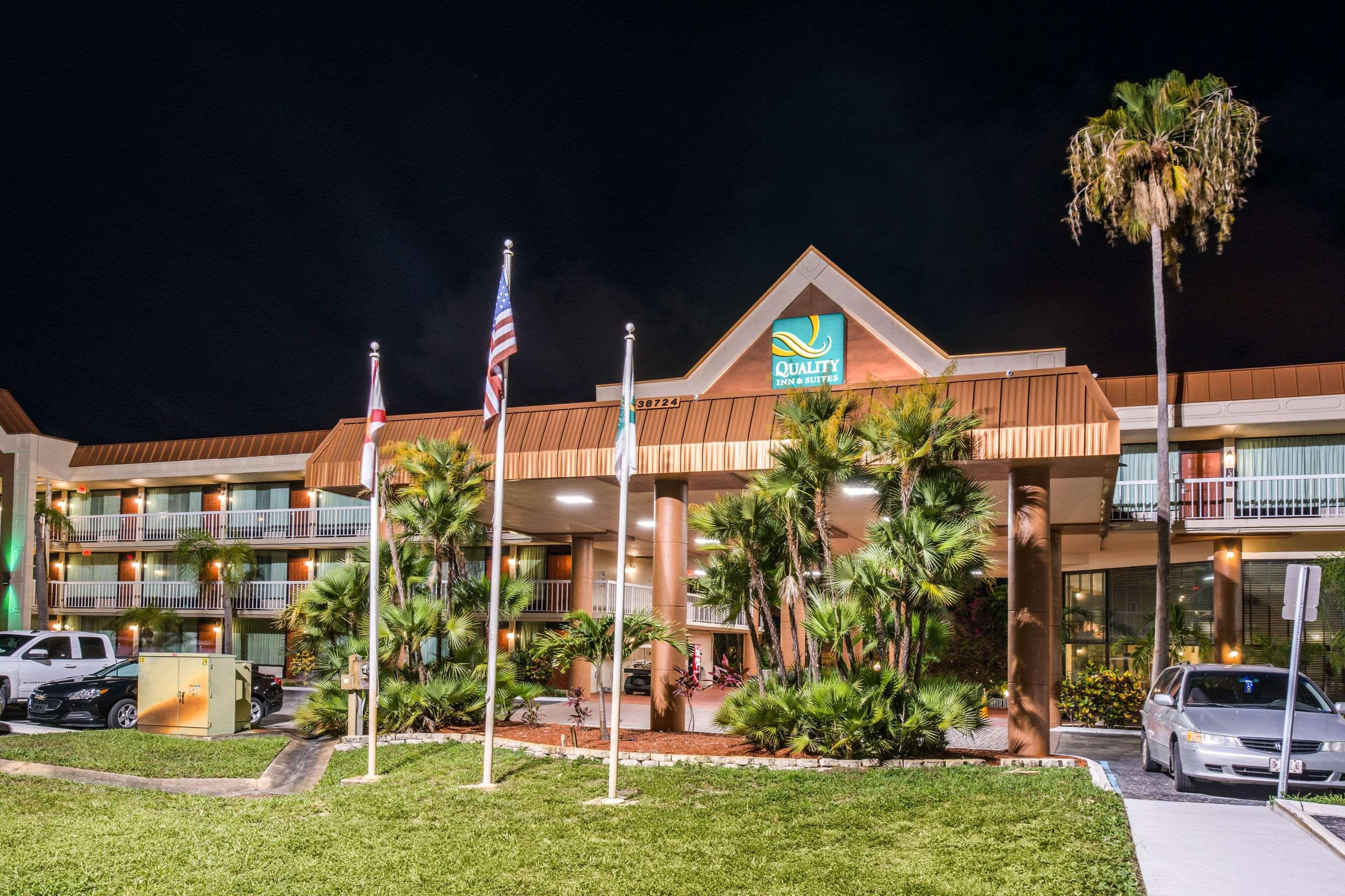 Quality Inn & Suites Tarpon Springs South Bagian luar foto